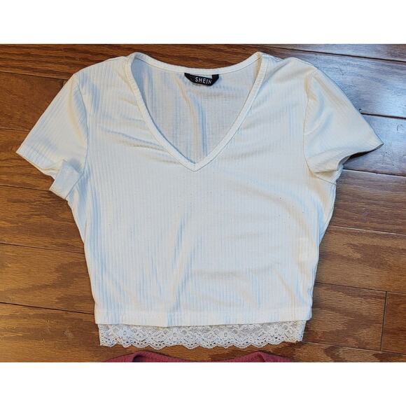 Shein Crop Top Juniors VNeck w/Floral Elastic Hem Size XS (Set of 2) Creme& Rose - Picture 3 of 14